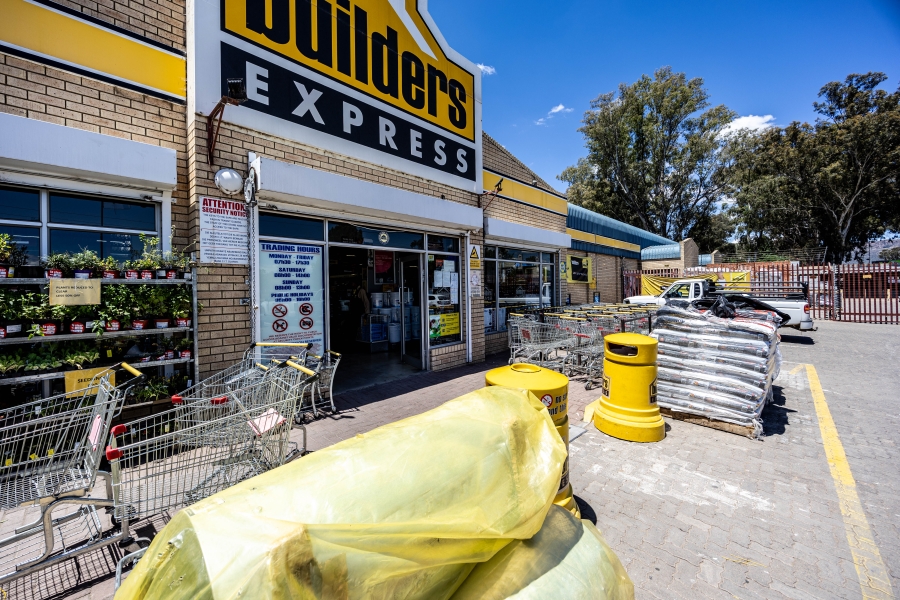 To Let commercial Property for Rent in Komani Park Eastern Cape